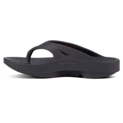 OOfos Unisex OOriginal Sandal - Black- Regular (D) -Patagonia Shop 1000BLK shot4 932x680 d8686cd2 6628 4c0f 8698 93c9182c8631