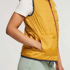 Cotopaxi Women's Teca Cálido Hooded Vest - Honeybee -Patagonia Shop 1200x1200 png S23 W Teca Calido Hooded Vest Honeybee 10
