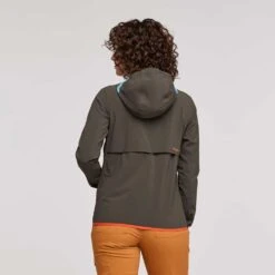 Cotopaxi Women's Vuelta Performance Windbreaker Jacket - Iron -Patagonia Shop 1200x1200 png S23 W Vuelta Performance Windbreaker Iron 4