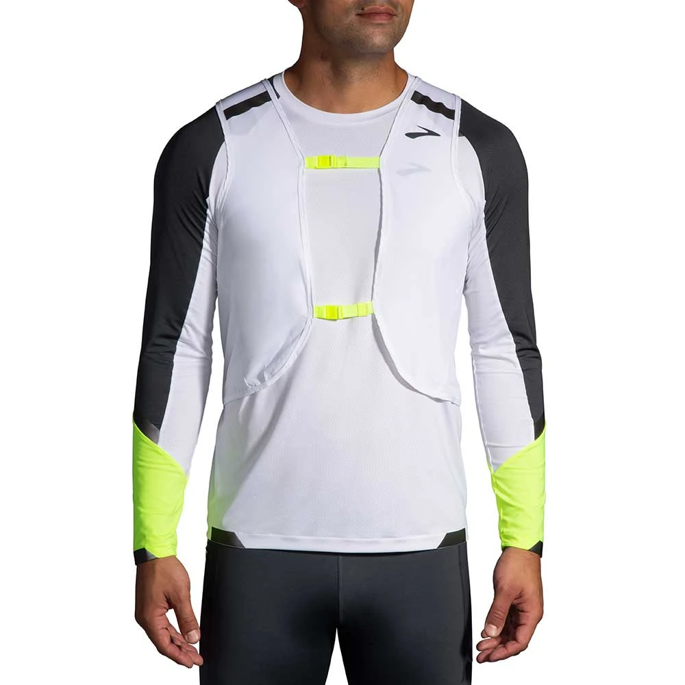 BROOKS Men's Run Visible Convertible Jacket - White/Asphalt/Nightlife 5 BROOKS Men's Run Visible Convertible Jacket - White/Asphalt/Nightlife - Image 5