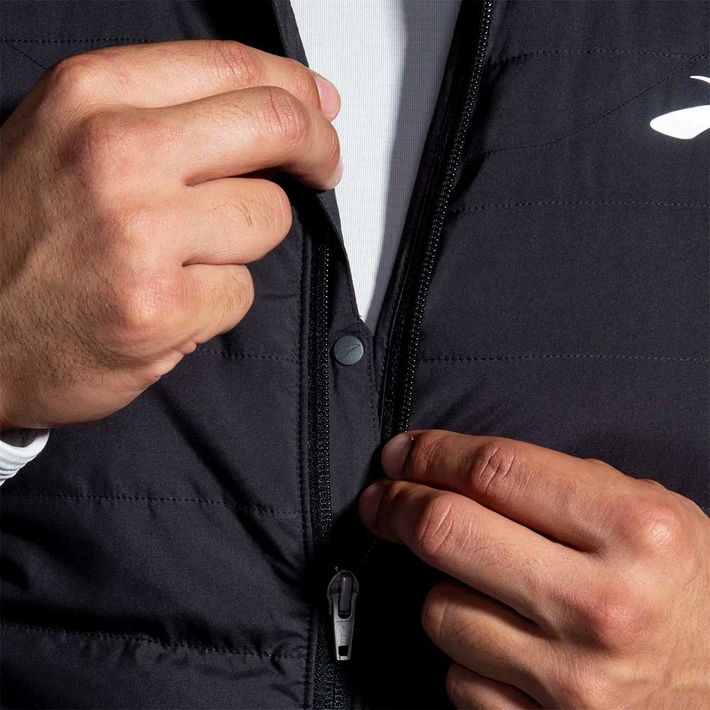 BROOKS Men's Shield Hybrid Vest 2.0 - Black 5 BROOKS Men's Shield Hybrid Vest 2.0 - Black - Image 5