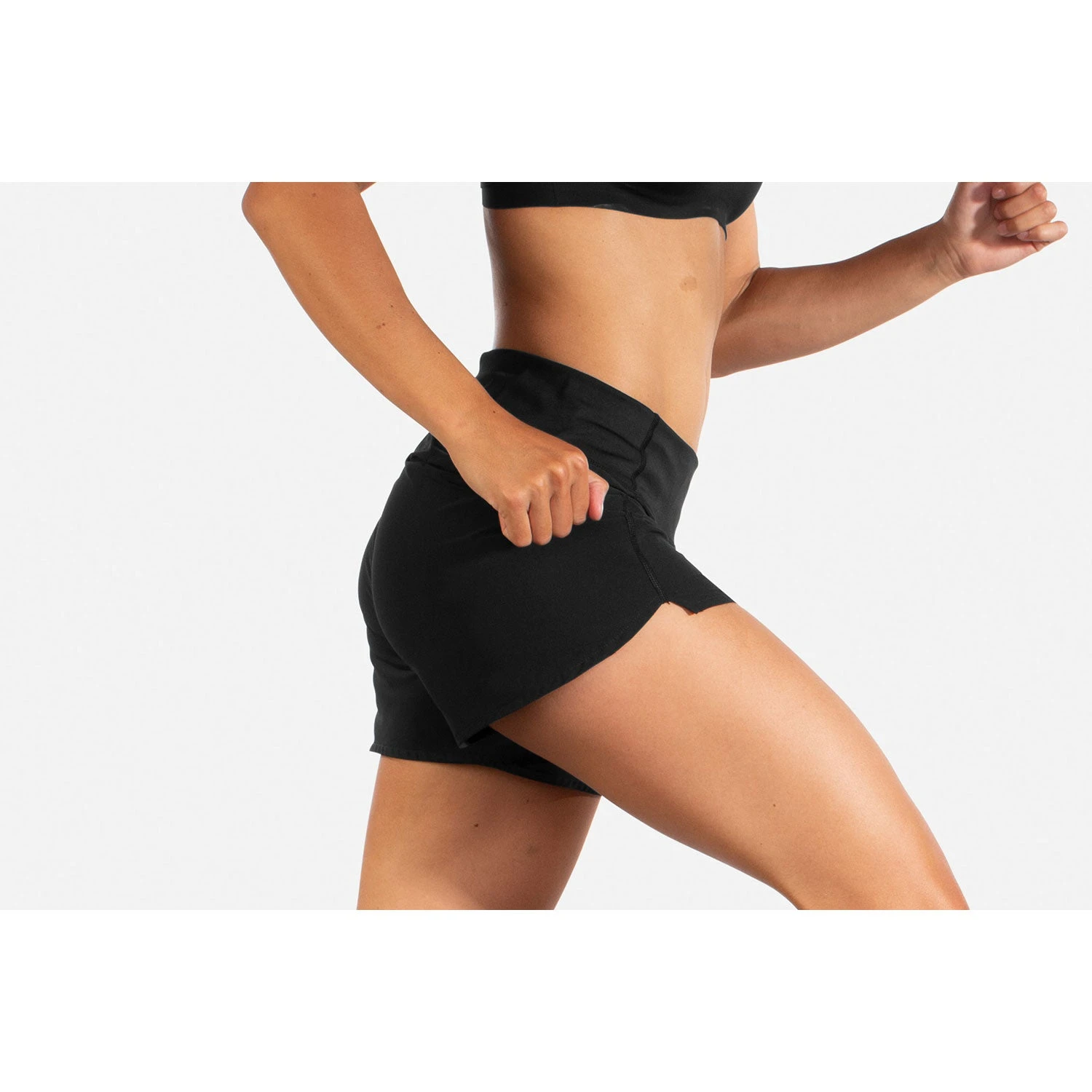 BROOKS Women's Chaser 5" Short - Black 4 BROOKS Women's Chaser 5" Short - Black - Image 4