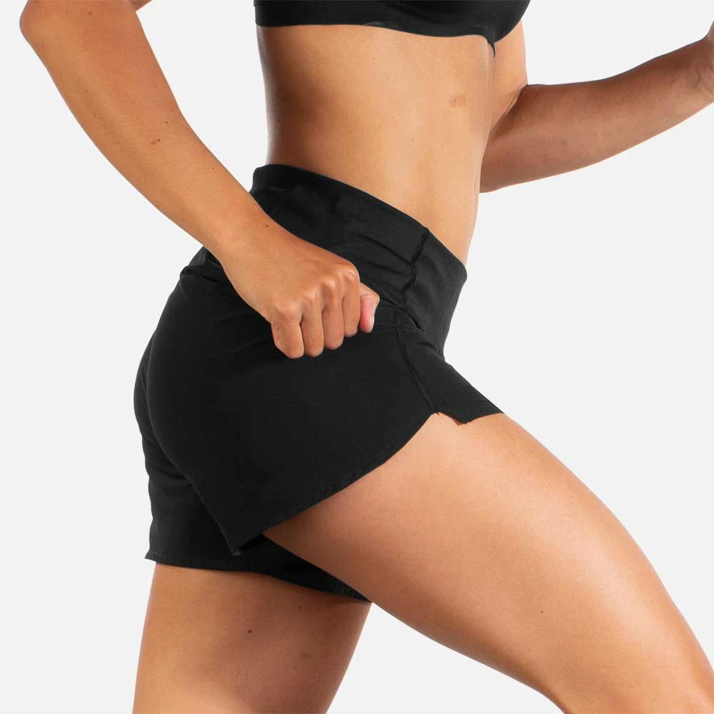 BROOKS Women's Chaser 5" 2-in-1 Short - Black 5 BROOKS Women's Chaser 5" 2-in-1 Short - Black - Image 5