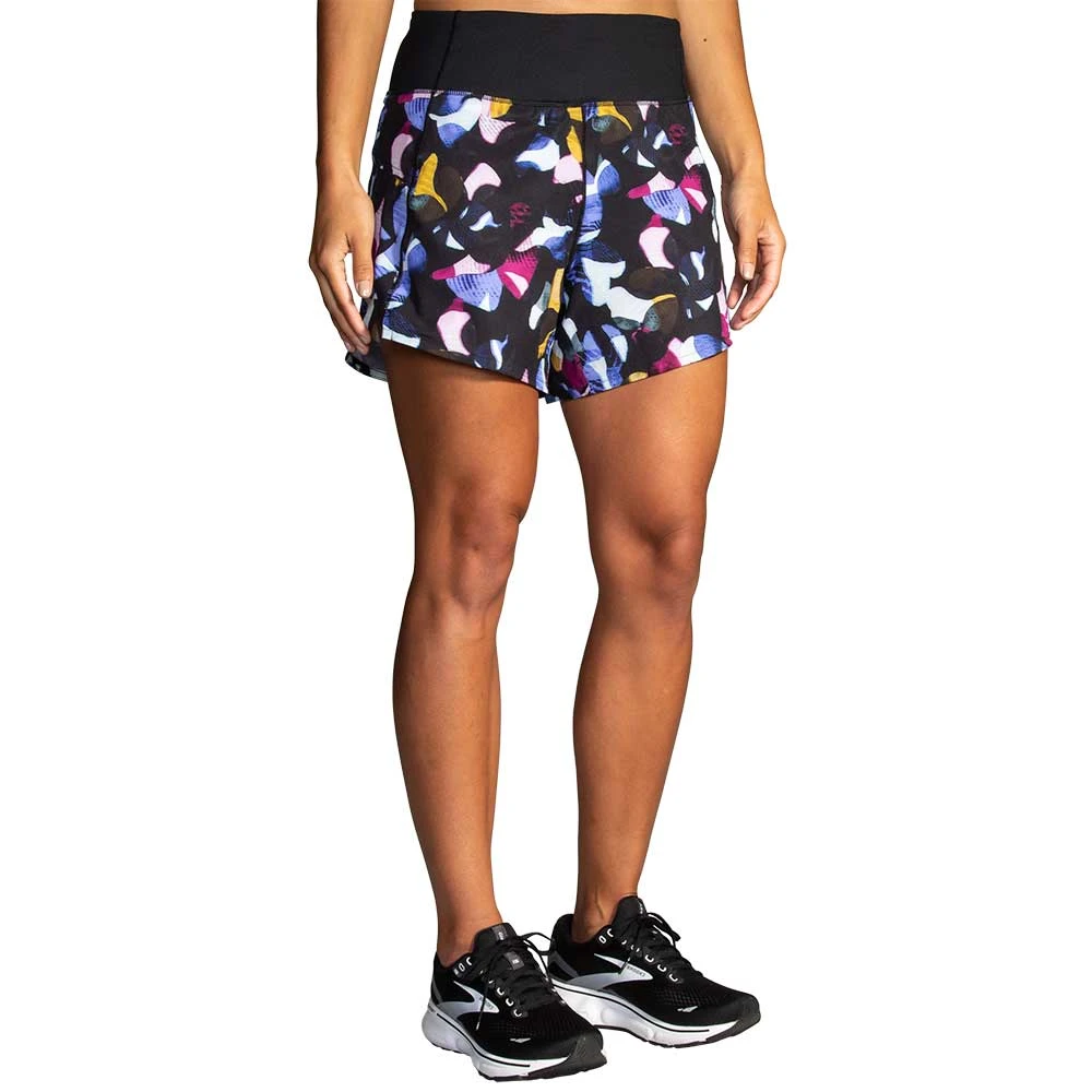 BROOKS Women's Chaser 5in Shorts - Fast Floral Print 2 BROOKS Women's Chaser 5in Shorts - Fast Floral Print - Image 2
