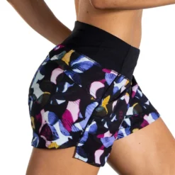 BROOKS Women's Chaser 5in Shorts - Fast Floral Print 9 BROOKS Women's Chaser 5in Shorts - Fast Floral Print -Patagonia Shop 221465 056 MV Chaser 5in Short