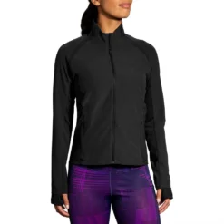 BROOKS Women's Fusion Hybrid Jacket - Black 9 BROOKS Women's Fusion Hybrid Jacket - Black -Patagonia Shop 221499 001 MF Fusion Hybrid Jacket