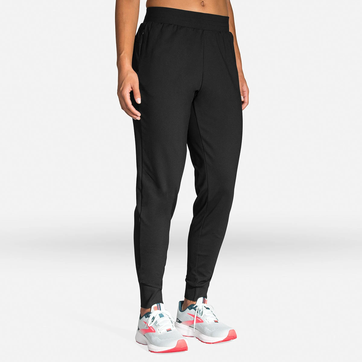 BROOKS Women's Momentum Thermal Pant - Black 2 BROOKS Women's Momentum Thermal Pant - Black - Image 2