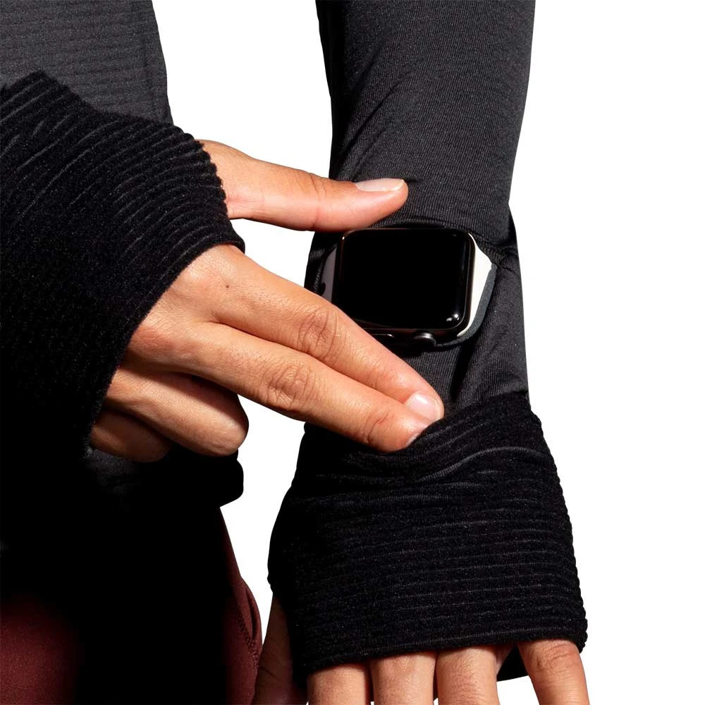 BROOKS Women's Notch Thermal Hoodie 2.0 - Black 8 BROOKS Women's Notch Thermal Hoodie 2.0 - Black - Image 8