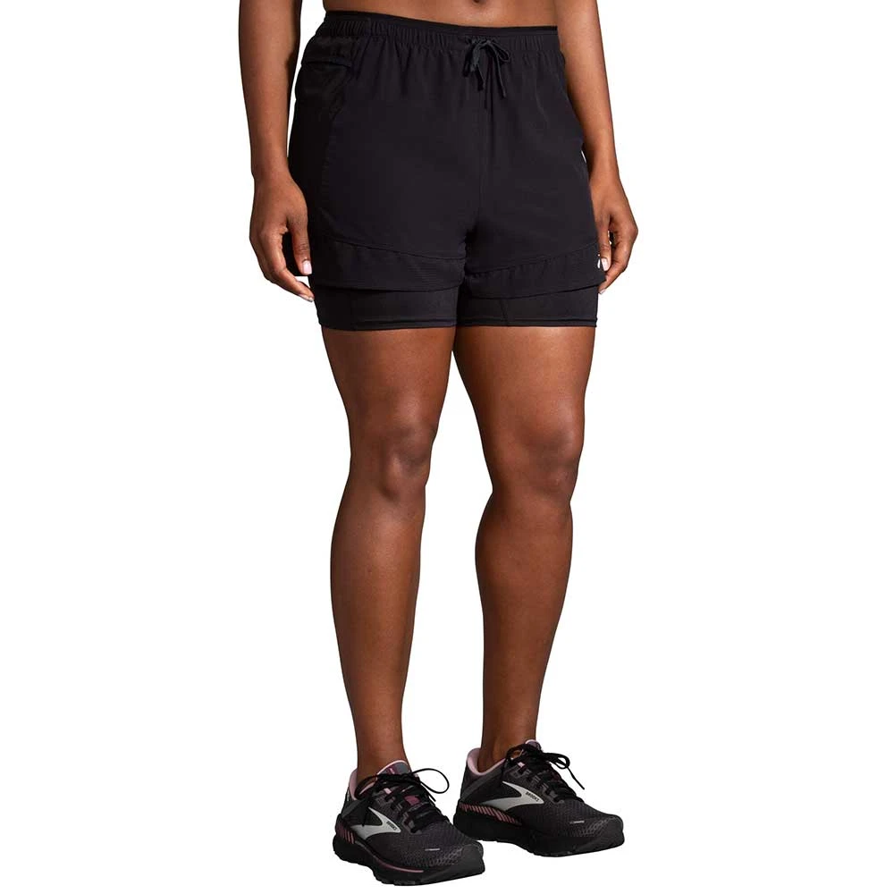 BROOKS Women's High Point 3in 2-in-1 Shorts - Black 2 BROOKS Women's High Point 3in 2-in-1 Shorts - Black - Image 2