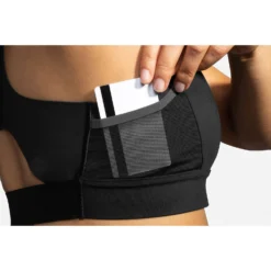 BROOKS Women's Drive 3 Pocket Run Bra - Black 9 BROOKS Women's Drive 3 Pocket Run Bra - Black -Patagonia Shop 350080 001 D2 Drive 3 Pocket Run Bra