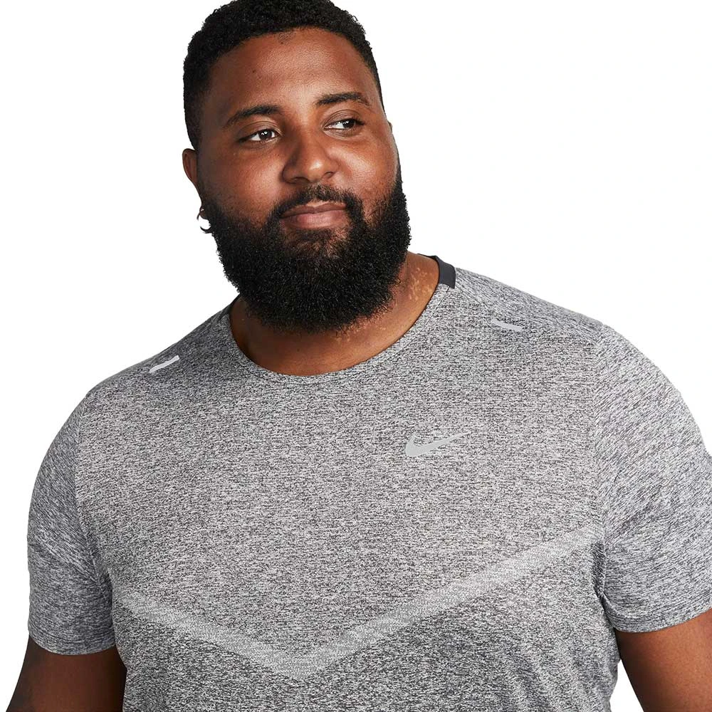 Men's Nike Dri-FIT Rise 365 Short Sleeve Running Top - Black/Heather/Reflective Silver 2 Men's Nike Dri-FIT Rise 365 Short Sleeve Running Top - Black/Heather/Reflective Silver - Image 2