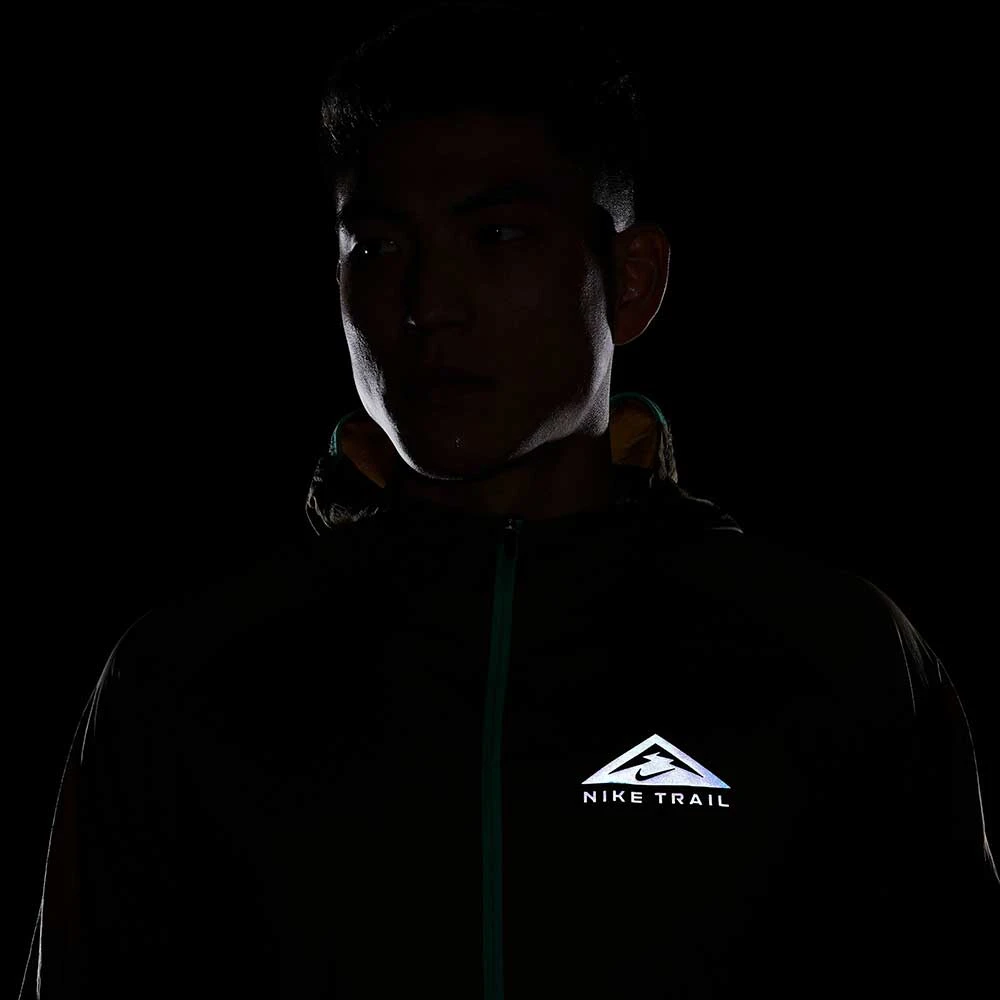 Men's Nike Trail Lightweight Jacket - Olive Flak/Spring Green 5 Men's Nike Trail Lightweight Jacket - Olive Flak/Spring Green - Image 5