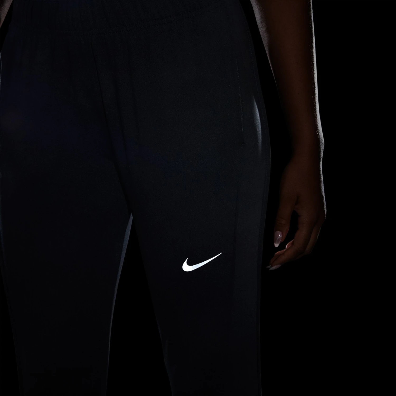 Women's Nike Therma-FIT Essential Running Pants - Black/Black/Reflective Silver 6 Women's Nike Therma-FIT Essential Running Pants - Black/Black/Reflective Silver - Image 6