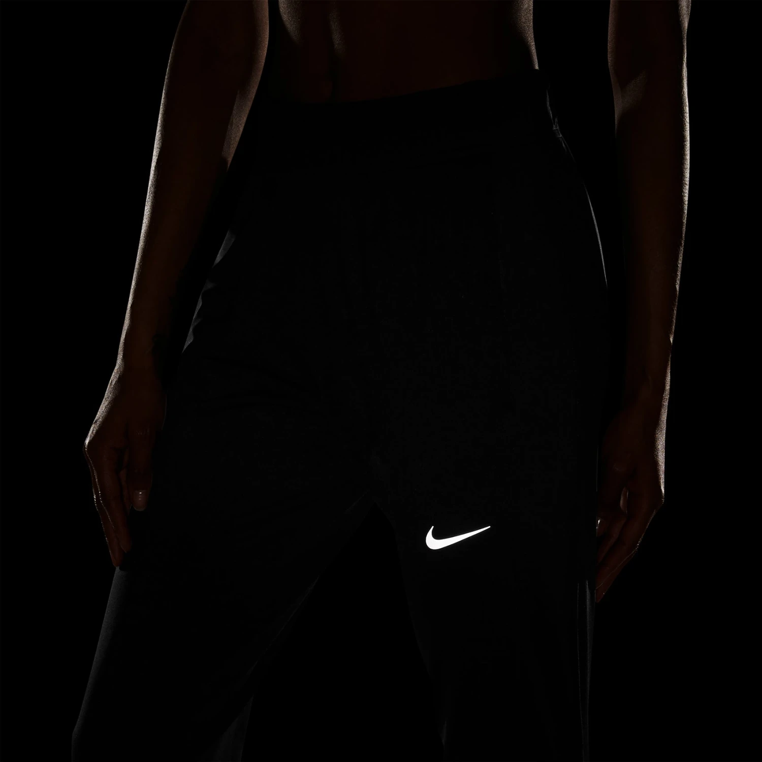Women's Nike Therma-FIT Essential Running Pants - Black/Black/Reflective Silver 5 Women's Nike Therma-FIT Essential Running Pants - Black/Black/Reflective Silver - Image 5