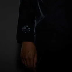 Nike Women's Run Division Jacket - Black 16 Nike Women's Run Division Jacket - Black -Patagonia Shop DQ6561 010 PHSYM200 1