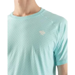 Men's EZ Tee Perf Ice SS Top - Waterspout -Patagonia Shop DSC00397 2048x 11495f81 92f3 414c 88dc 5351593682ad