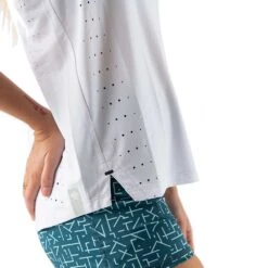 Women's Race Pace Tank Top - White -Patagonia Shop DSC00496 5000x 7f1901e6 9351 49f4 ac1a 4d41d00505e6