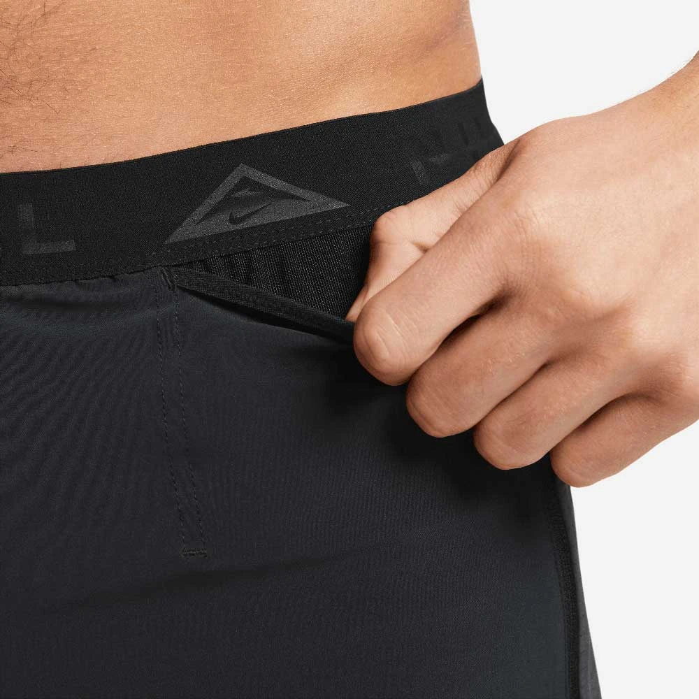 Nike Men's 5" Trail Running Short - Black 4 Nike Men's 5" Trail Running Short - Black - Image 4