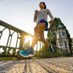 Topo Athletic Men's Cyclone 2 Running Shoe - Blue/Aqua - Regular (D) 14 Topo Athletic Men's Cyclone 2 Running Shoe - Blue/Aqua - Regular (D) -Patagonia Shop M061.Blue Aqua 10