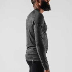 EZ Tee Long Sleeve - Black Charcoal -Patagonia Shop M EZ TEE LS BLACKCHARCOALDSC01843 2048x b0ed8515 a234 426e 878d b3c140f25dd4