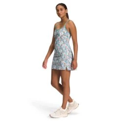 NORTH FACE Women's Arque Hike Dress - Reef Waters Wild Daisy Print -Patagonia Shop NF0A5J7D IP8 model34