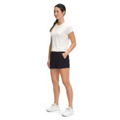 NORTH FACE Women's Never Stop Wearing Short - TNF Black -Patagonia Shop NF0A7WS9 JK3 model34 1