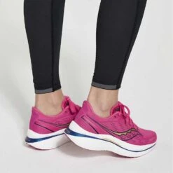 Saucony Women's Boulder Wind Tight - Black -Patagonia Shop SAW800404 BK 6