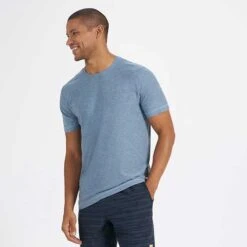 Vuori Strato Tech Tee - Cloud Heather 7 Vuori Strato Tech Tee - Cloud Heather -Patagonia Shop V126HCL 2 2048x c0f7ba32 975a 470f 9460 bc84196a1784