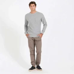 Vuori Men's Jeffreys Pullover - Heather Grey 9 Vuori Men's Jeffreys Pullover - Heather Grey -Patagonia Shop V218HTG 4 1200x crop center jpg