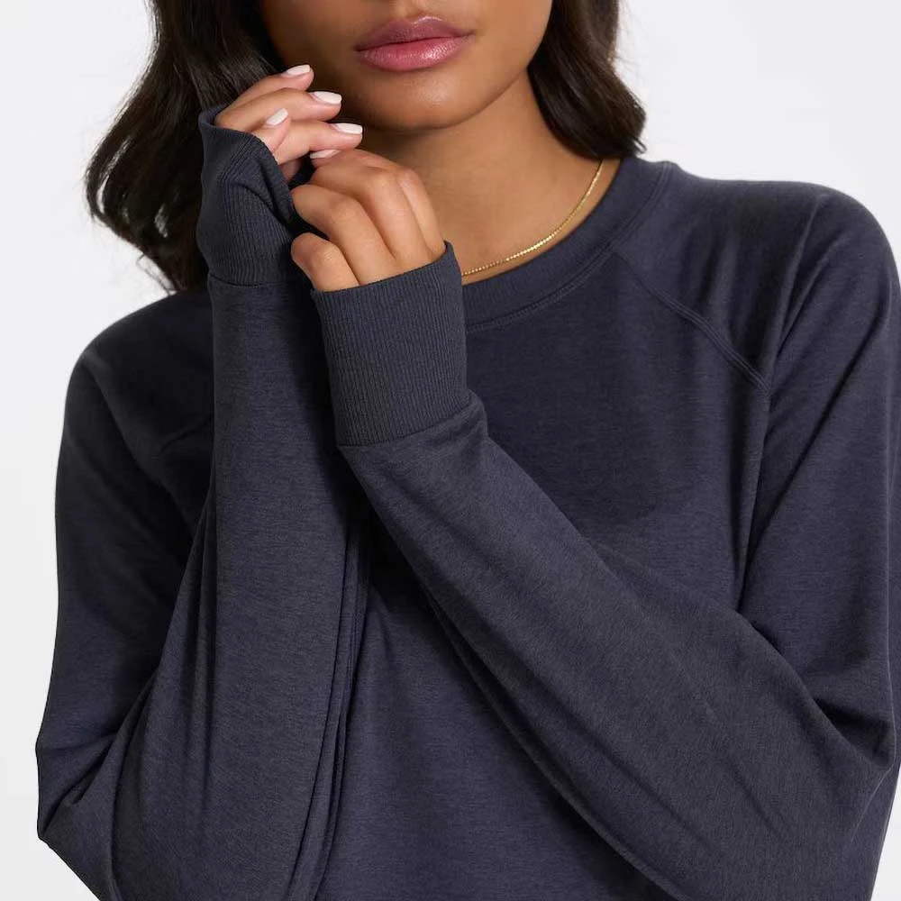 Vuori Women's Long Sleeve Halo Crew - Midnight Heather - Image 6