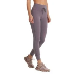 Vuori Women's Daily Legging - Sawyer 8 Vuori Women's Daily Legging - Sawyer -Patagonia Shop VW323SAW SP23 W ECOMM PANTS DETAIL 2691 1x1 486367fb 77c8 40b0 9f1f 0aedfbb9b90e