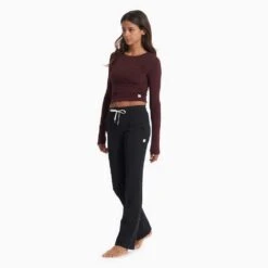 Vuori Women's Halo Wide Leg Flair Pant - Black -Patagonia Shop VW425BLK 03818 CO22 1200x crop center jpg