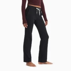 Vuori Women's Halo Wide Leg Flair Pant - Black -Patagonia Shop VW425BLK 03901 CO22 1200x crop center jpg