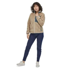 Patagonia Women's Classic Retro-X Jacket - Dark Natural With Plume Grey -Patagonia Shop WBF22 23074 DNPG MAB3