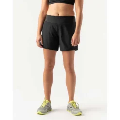 Women's Run Always Relax Low Rise 6in Shorts - Black